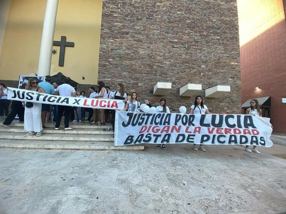 Una multitud marchó por Lucía Rubiño