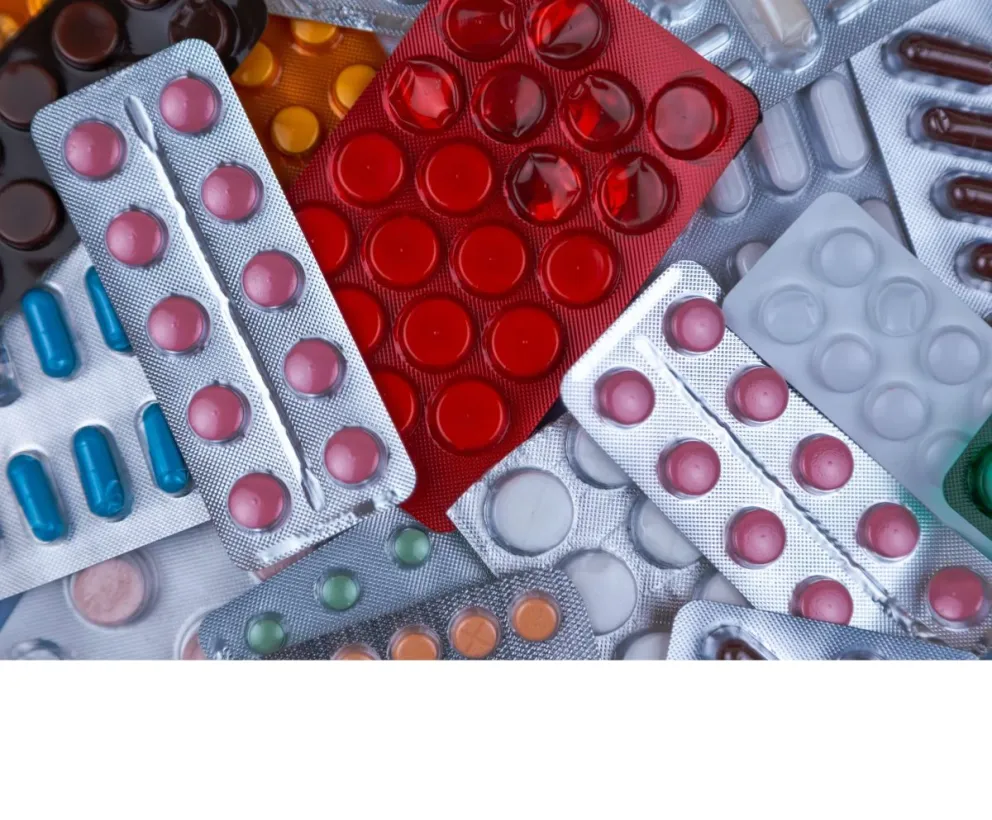 Acuerdo entre autoridades y farmacias de San Juan garantiza el abastecimiento de medicamentos a afiliados