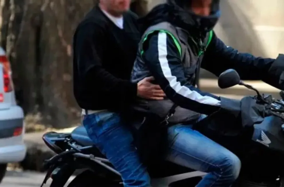 Dos motochorros condenados por robar un celular