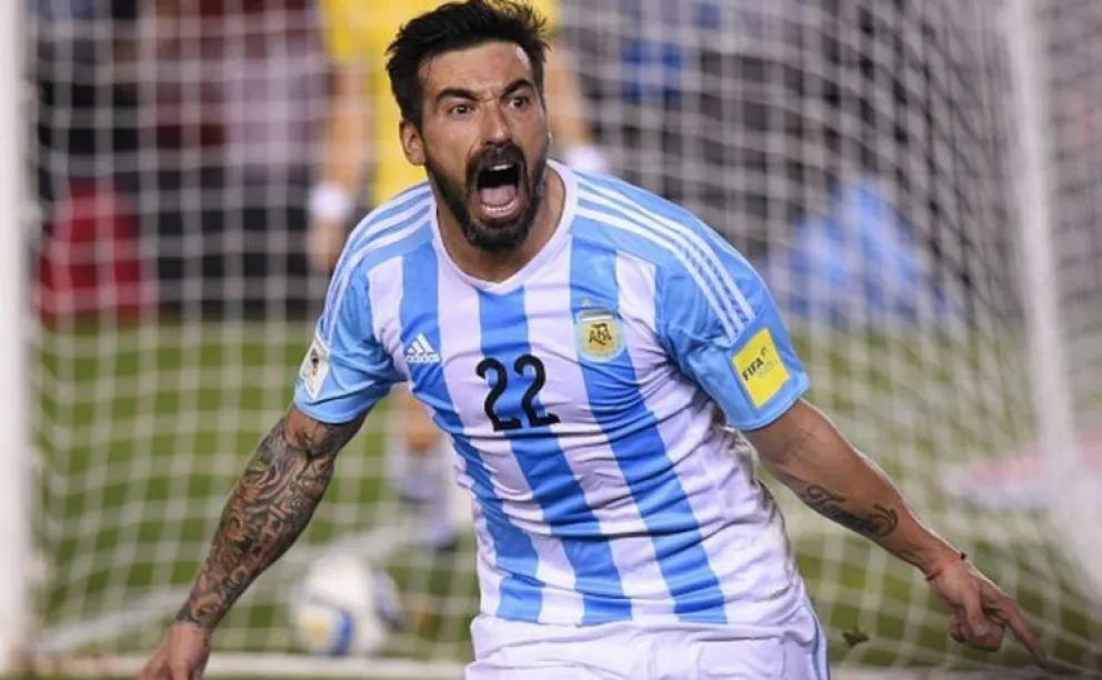 Internaron al "Pocho" Lavezzi luego de un confuso episodio 