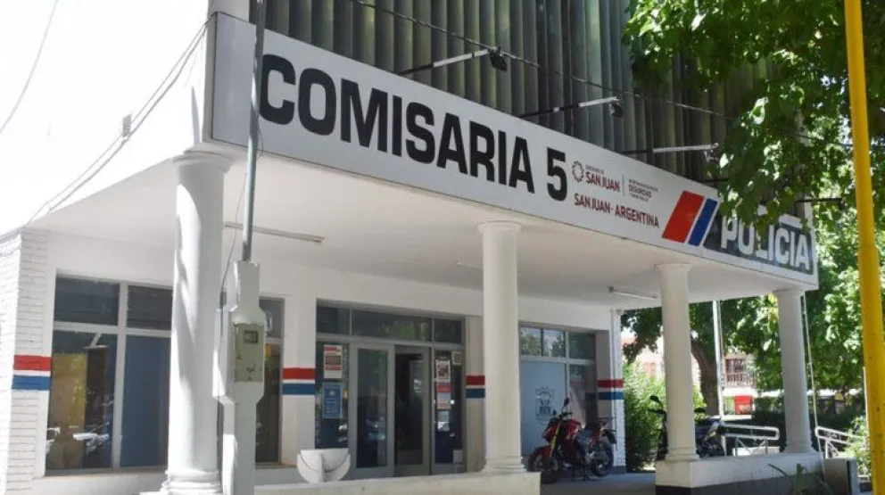Tras una discusión de pareja, la Policía logra encontrar una moto robada y plantas de marihuana