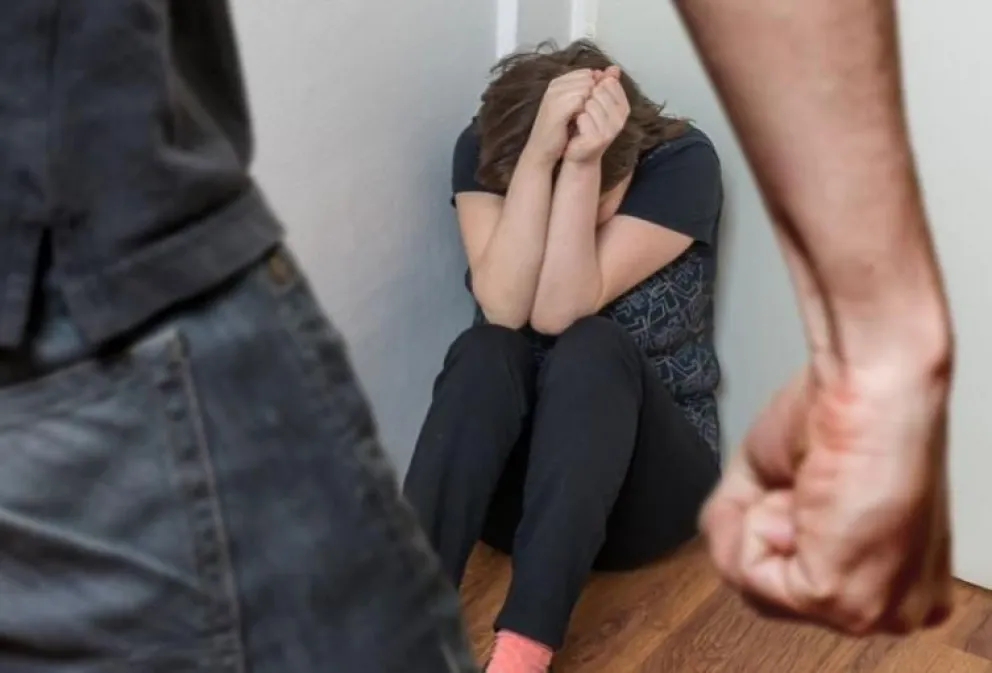 Un hombre golpeó a su hermana y amenazó con matar a su mamá en plena vísperas de navidad