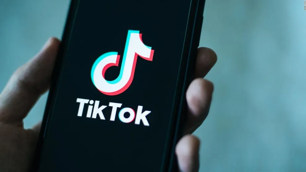 Un adolescente terminó con su cuerpo quemado por un reto de TikTok