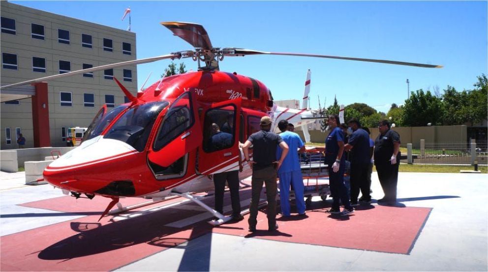 Un hombre cayó a un pozo de más de 6 metros y debió ser trasladado en helicóptero al hospital