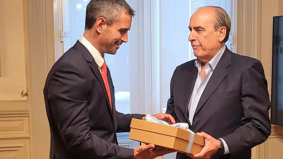 El presidente envió el paquete de leyes para tratar en sesiones extraordinarias en el Congreso