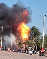 Explosión e incendio en una envasadora de gas: varias viviendas afectadas