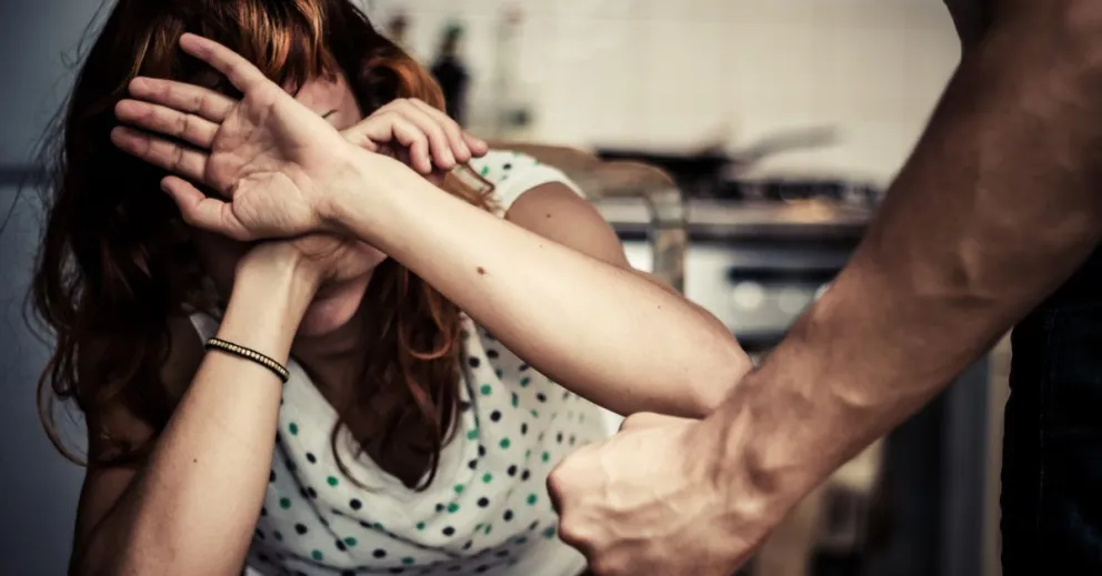 Violencia de género: “Te estoy hablando a vos, no vamos a comer guiso”