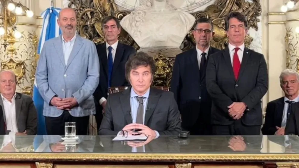El mega DNU de Javier Milei entró al Congreso para ser tratado