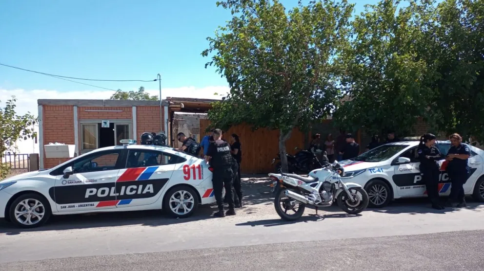 Pocito: detienen a un hombre armado qué generó pánico en vecinos y a un remisero