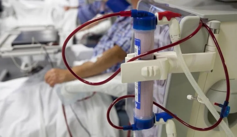 El servicio de diálisis del Hospital Rawson, al borde del colapso por un plan nacional que se cayó