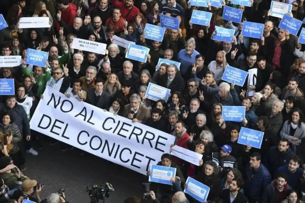 Trabajadores del Conicet convocaron a una asamblea para denunciar despidos 