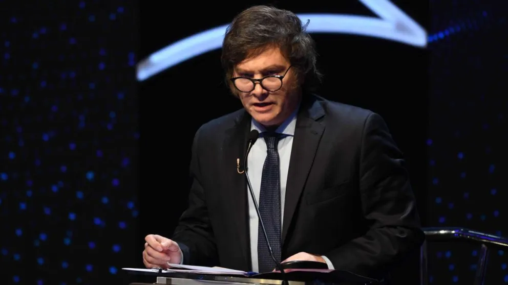 Milei dijo que la Ley Ómnibus no se negocia y aseguró que "estamos cerca de poder dolarizar"