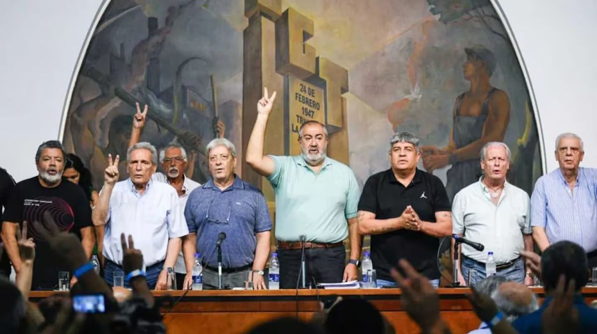 Gobernadores peronistas se reúnen con la CGT para definir estrategias contra la Ley Ómnibus