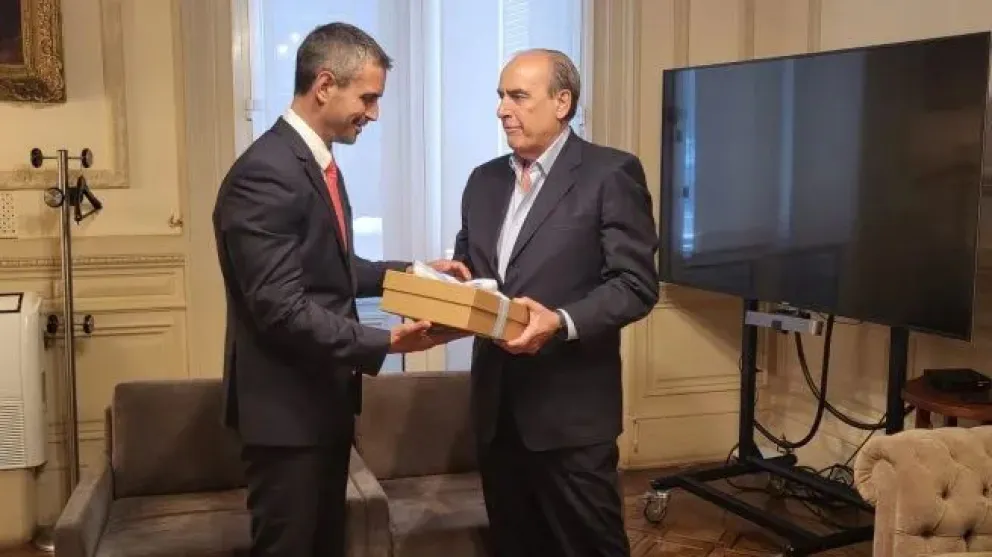 Tareas finales en la ley ómnibus: Guillermo Francos y Martín Menem ajustan el proyecto previo al retorno de Milei