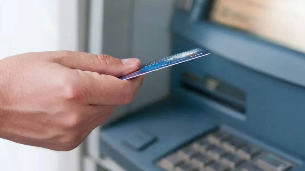 Bancos anuncian que prestarán servicios a sus clientes durante el 24 de enero
