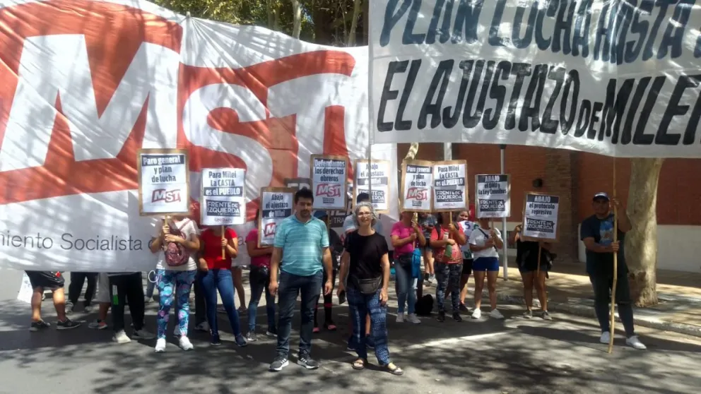 Frente Izquierda Unidad: “Es todo el DNU el que no debe aprobarse, no se puede negociar ni un solo punto”