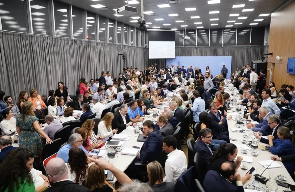 Confirmado: la sesión para tratar la Ley Ómnibus en Diputado será el martes