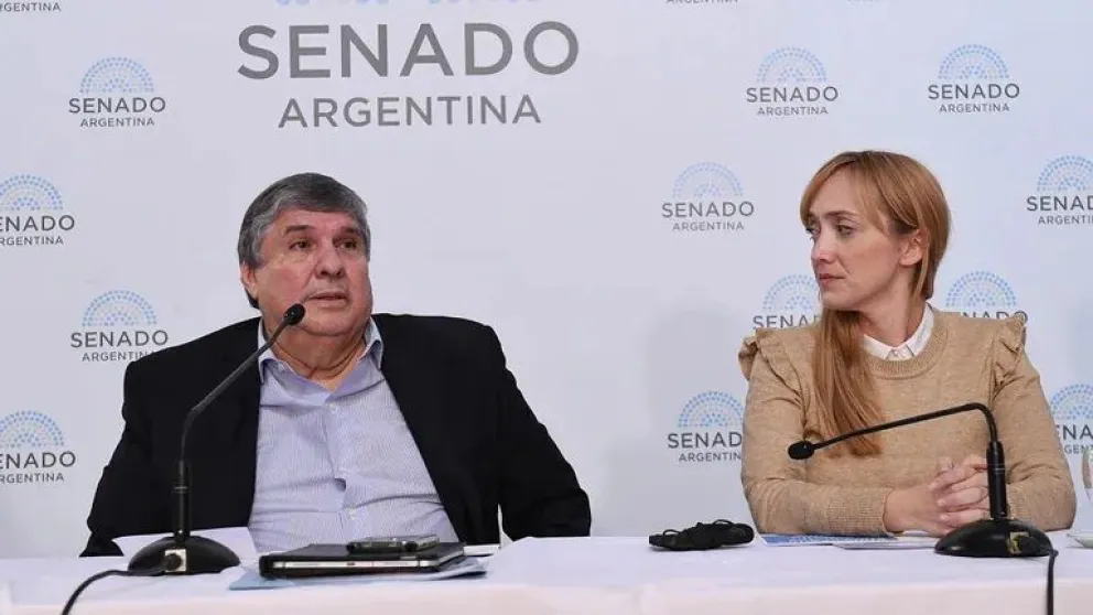El kirchnerismo pidió una sesión especial para rechazar el DNU de Milei