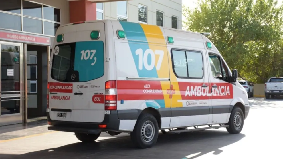 Un motociclista sufrió múltiples heridas al chocar contra una camioneta 