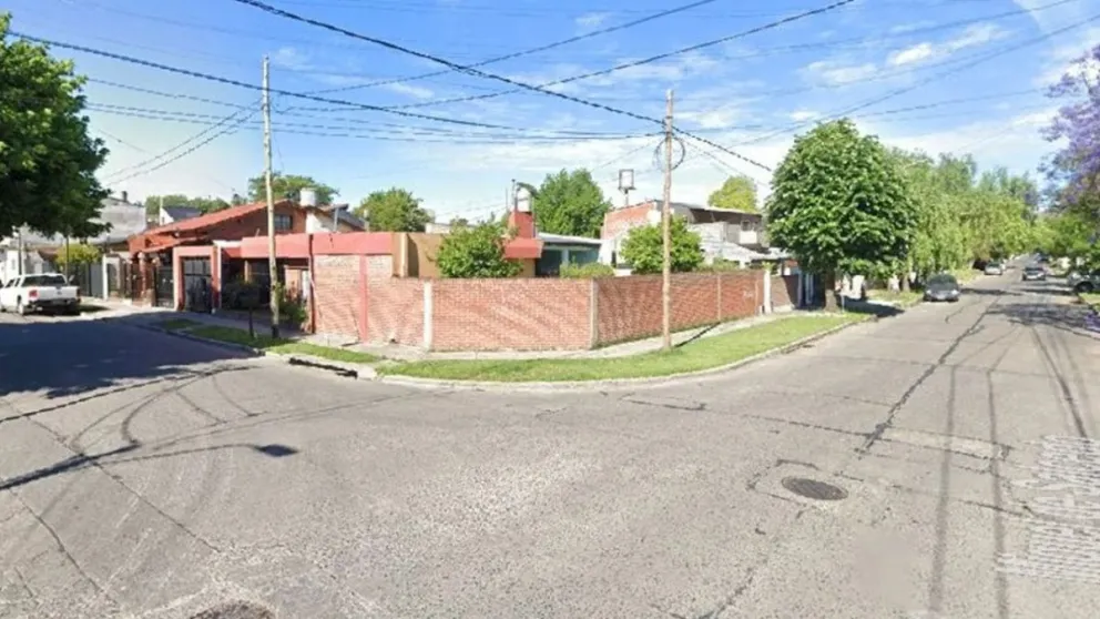 Asesinaron a una mujer delante de su hija para robarle