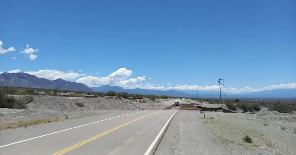 Tras las tormentas en los departamentos, se solicita transitar con "máxima" precaución por las rutas