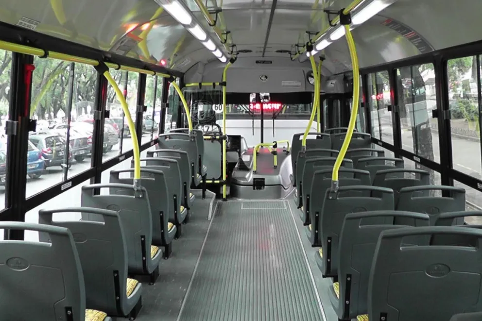 Crisis en el transporte público: la renuncia del ministro de Infraestructura genera incertidumbre