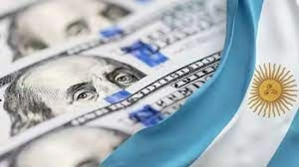 Milei anunció que el país no se podrá dolarizar este año 