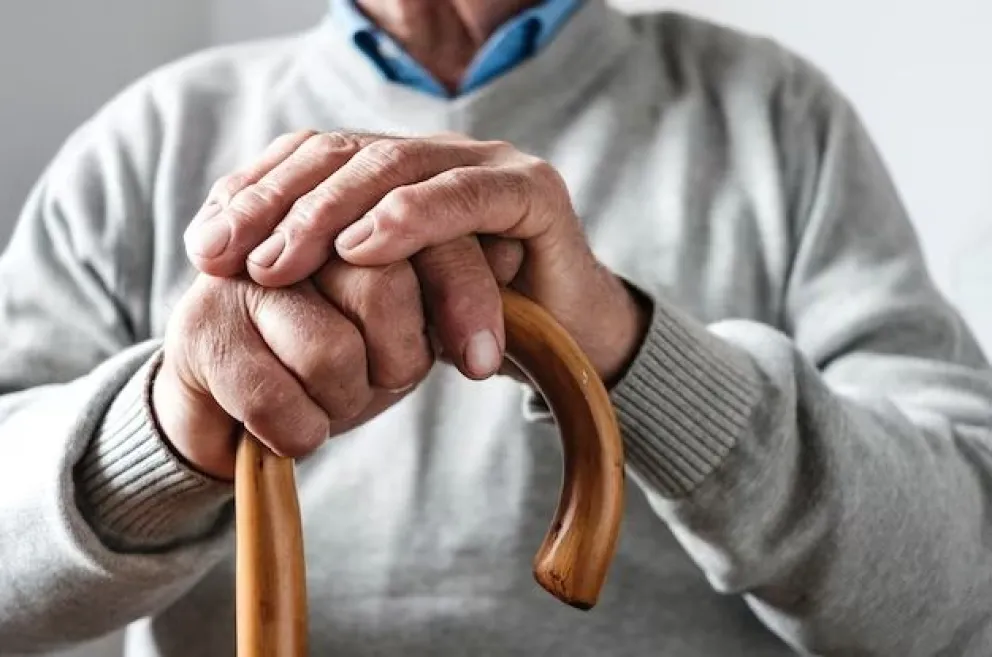 Le robó y pegó a su abuelo pero no irá a la cárcel