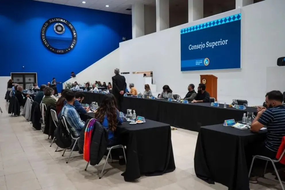 UNSJ: régimen diferencial para alumnos con carga de familia o que trabajen, los estudiantes esperan que se implemente este año