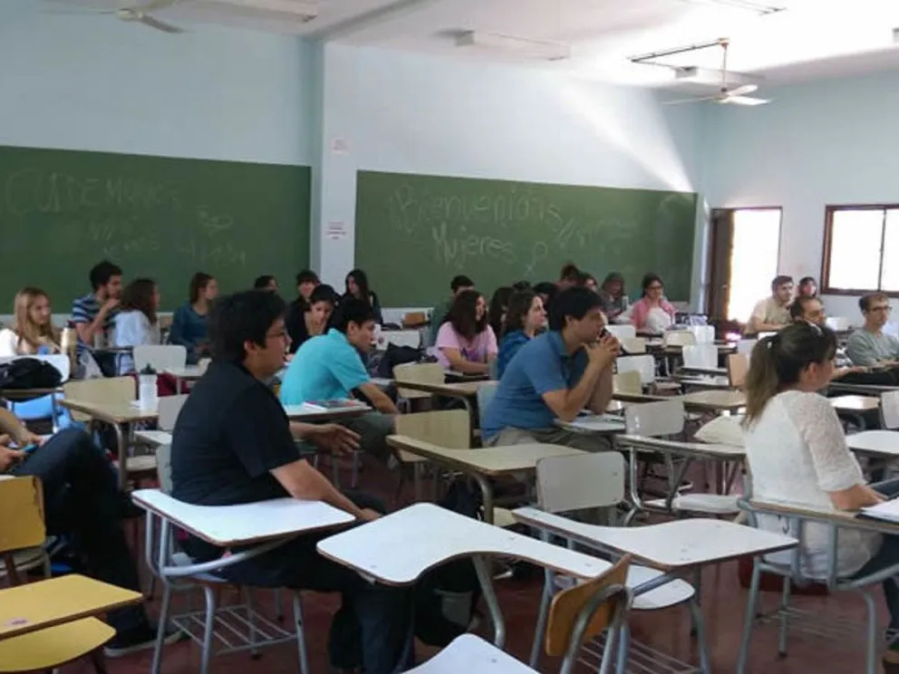 Más de 5 mil estudiantes serán afectados si quitan las Becas Progresar 