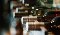 Según un informe, el 71% de las bodegas exportan sus vinos embotellados o a granel 