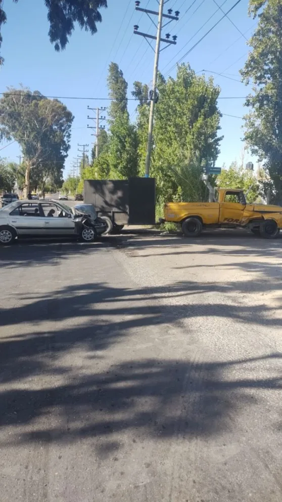 Un fuerte choque deja a una persona herida en Rawson
