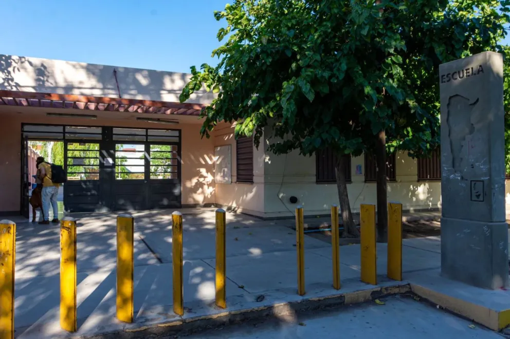 Previo al inicio de clases, Rivadavia acondicionó instituciones educativas 