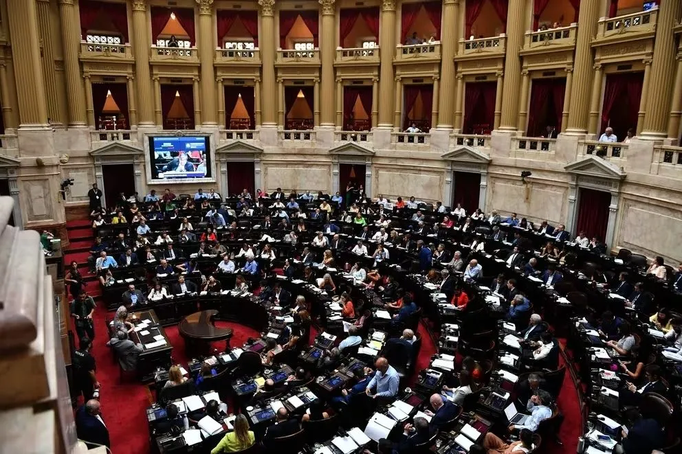 Los gobernadores que asistieron al discurso presidencial, en medio de la incertidumbre de buscar un nuevo diálogo