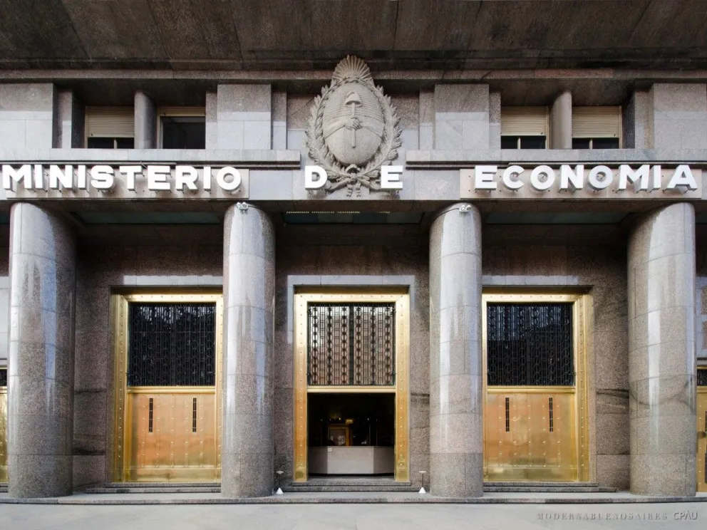 Nación prometió habilitar obra pública financiada con deuda, pero renovará el fondo docente
