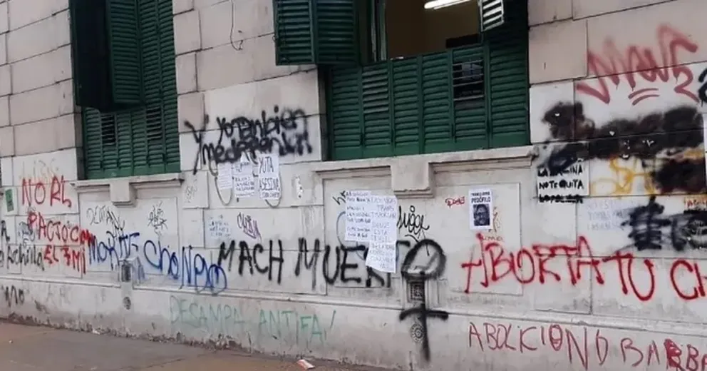 "Si tuviera que pintar el nombre de un violador o un femicida, lo haría de nuevo sin ninguna duda"