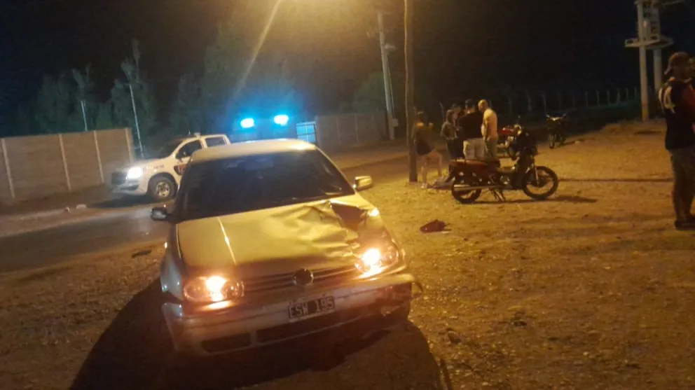 Motociclista chocó y no quiso ir al hospital para que vieran sus heridas
