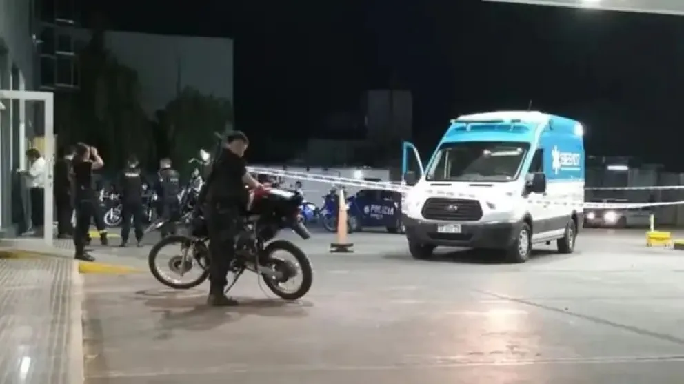 Bandas narco mataron a un joven en Rosario y dejaron un cartel con amenazas al gobernador 