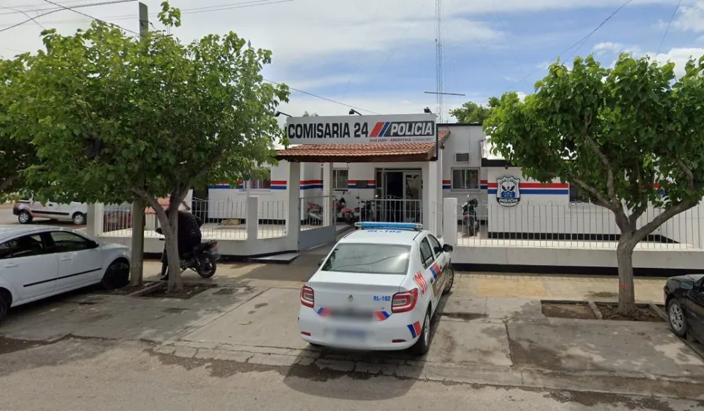 Lo detuvieron por robar y golpeó al calabocero para intentar escapar de la comisaría