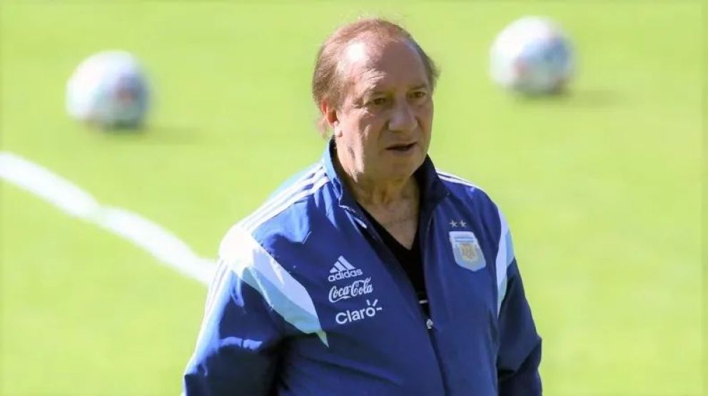 Carlos Bilardo cumple 86 años: Javier Milei y el mundo del fútbol lo saludaron en las redes sociales