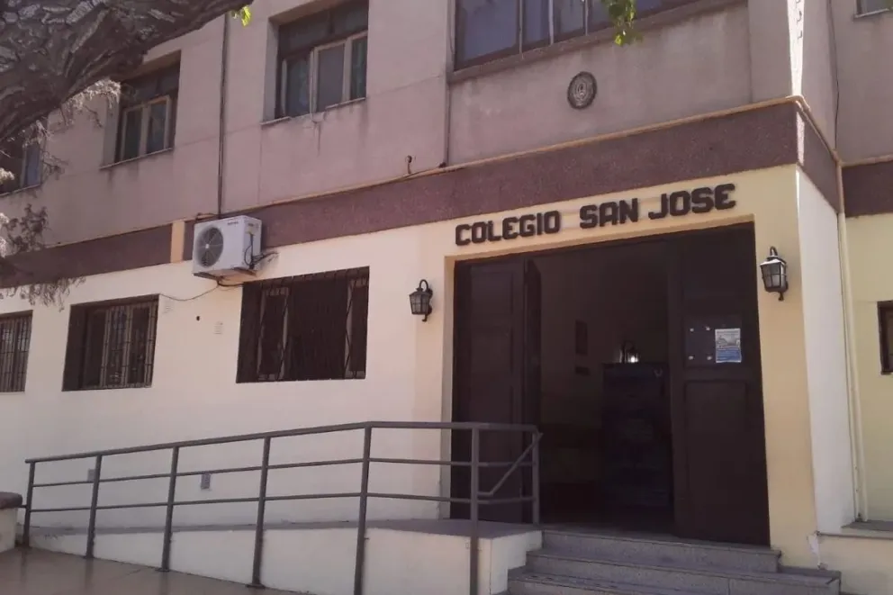 Colegios privados, ¿quién los controla? 