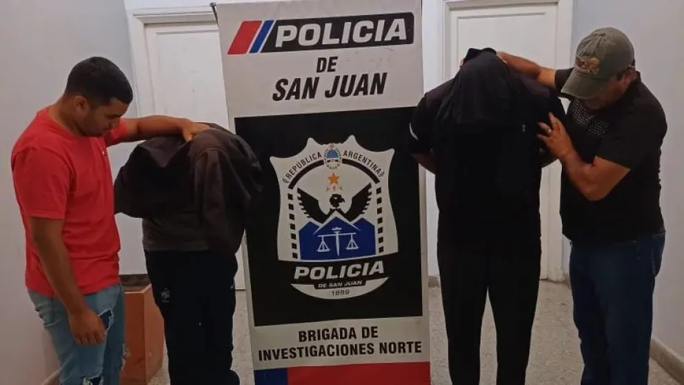 Tras varios allanamientos, detienen a dos hombres por el robo en una casa 