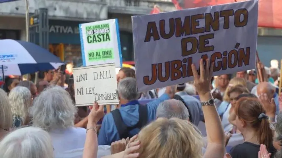 El Gobierno nacional no logró apoyos políticos y ahora modificará la fórmula jubilatoria por DNU