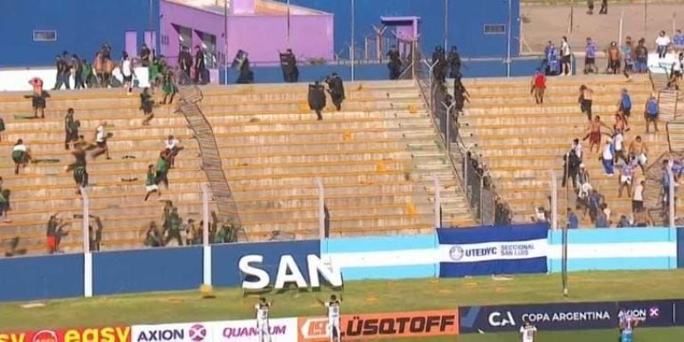 Balas de goma y un partido parado: incidentes en las tribunas en el encuentro San Martín vs Godoy Cruz 