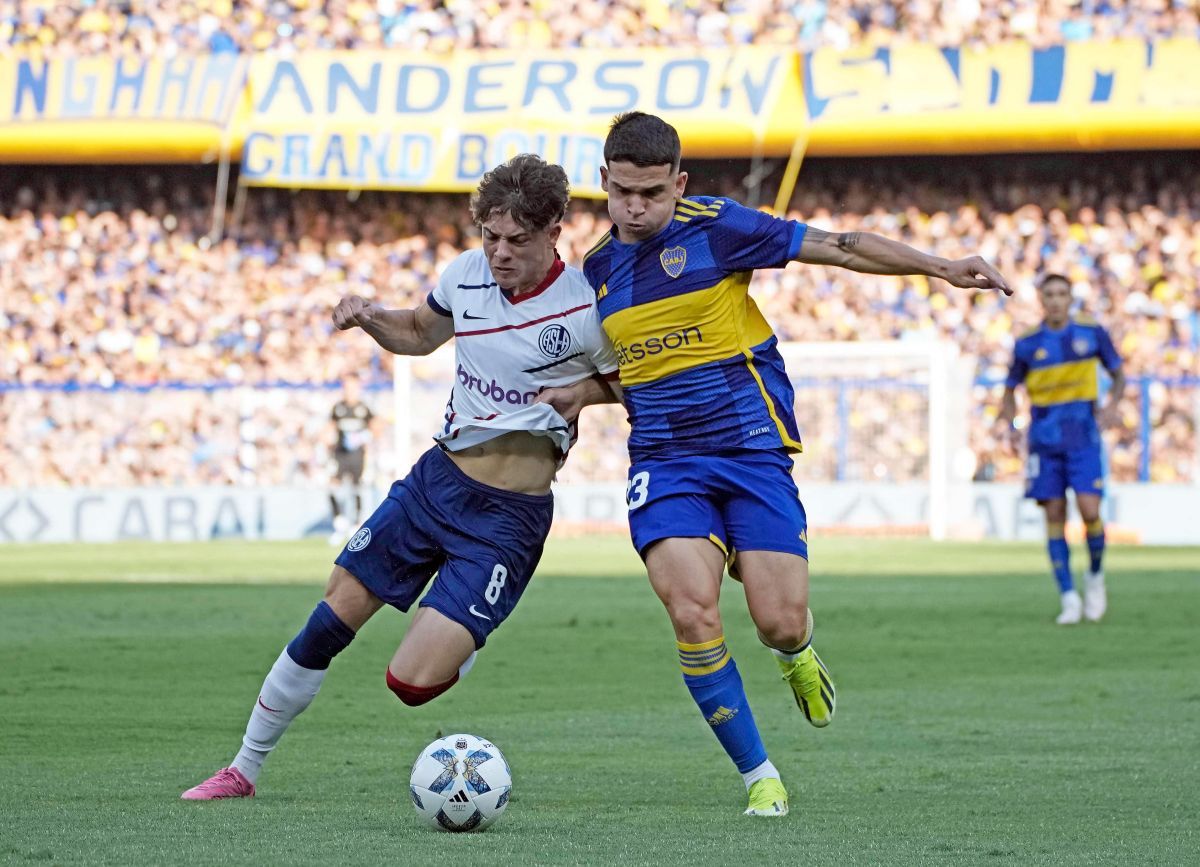 Boca le ganó 2-1 a San Lorenzo y se metió entre los clasificados