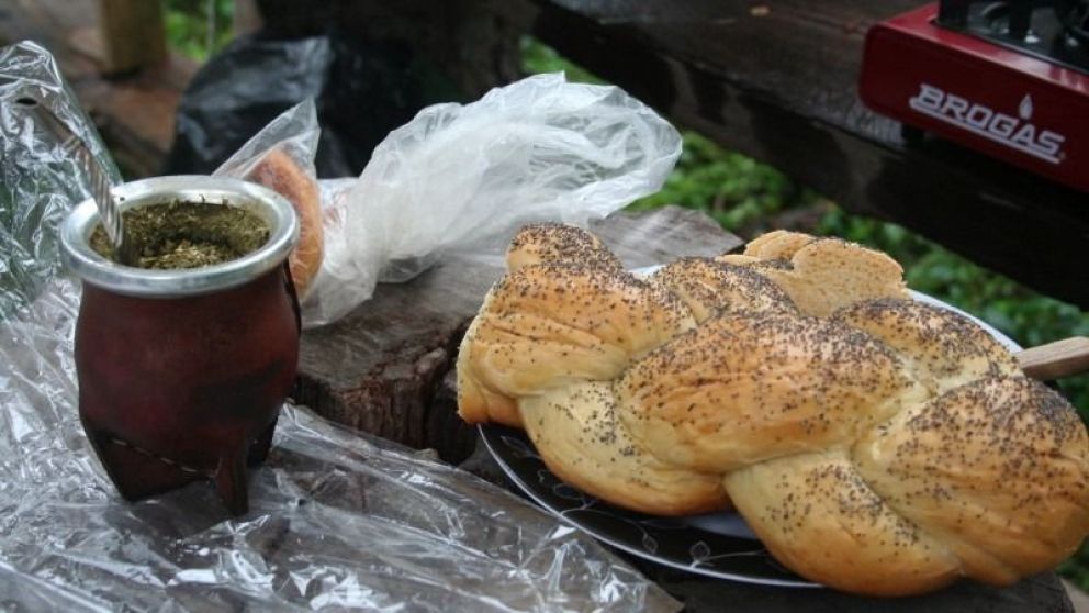El Gobierno desreguló el precio del pan y la yerba