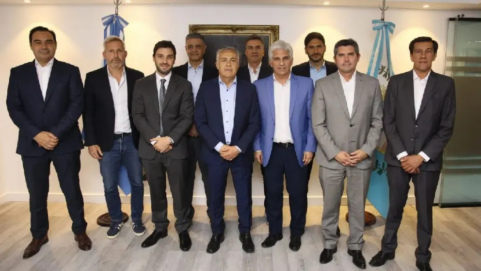Gobernadores de JxC se reúnen con el Gobierno en plena negociación por la Ley Ómnibus 