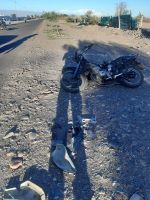 Un motociclista fue hospitalizado tras ser embestido desde atrás por un auto