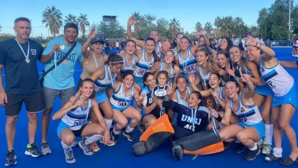 "Las Patitas" lograron el ascenso a la liga máxima del hockey sobre césped