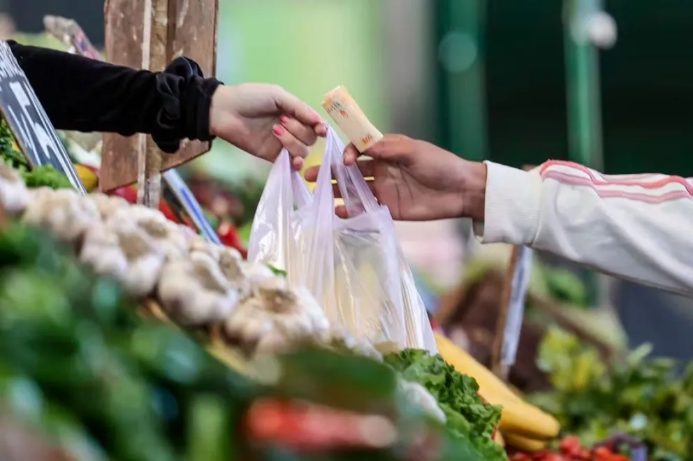 Privados proyectan que la inflación de mayo será del 5% y la interanual mostrará la primera desaceleración en 10 meses